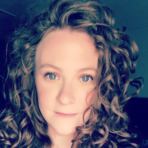 Meet your Posher, Alicia - Picture 1 of 1